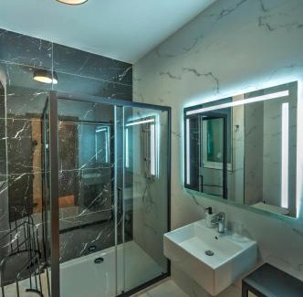 Ta' Giorni Apartment | Large and stylish 1 bedroom 2 bathrooms AGER1-1