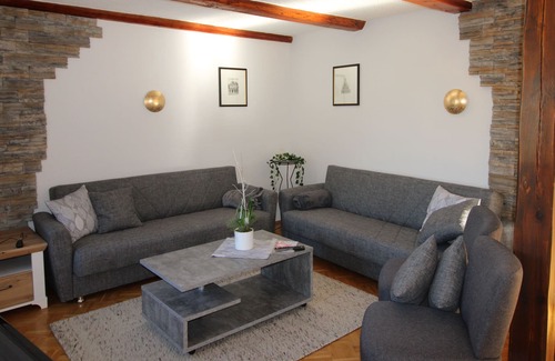 Pirna Apartment | Large apartment on a former farm at the gateway to Saxon Switzerland