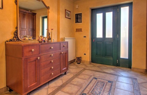 Hrastovlje Apartment | Large Apartment in Hrastovlje with Private Swimming Pool