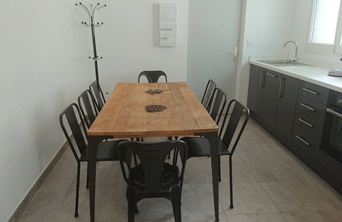 Charmettes - Bellecombe Apartment | Large apartment in the Bellecombe district. Near Part Dieu train station.