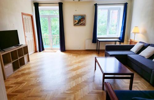 Old Town Apartment | Large Apartment in The Old Town Center