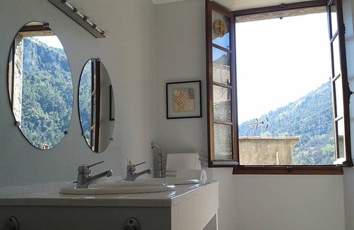 Le Broc Apartment | Large apartment in village castle in the Nice hinterland - 30 min. From the beach.