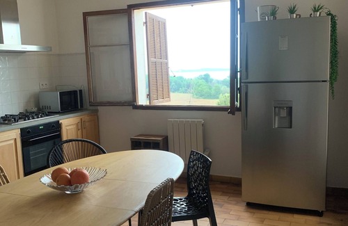 Aleria Apartment | Large apartment on the second floor of a villa overlooking Diana pond