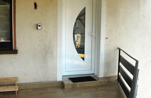 Mettlach Apartment | Large apartment right on the forest, ideal for hikers & bikers
