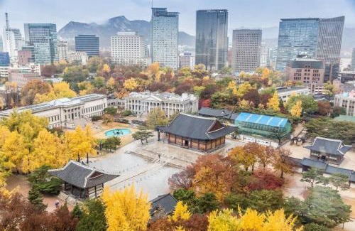 Jungnim-dong Apartment | Large Apt, Awesome View, Seoul STN