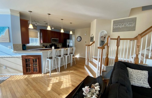 Berlin House | Large Beach House in Luxury Bayside Community; Pools, Clubhouse, Tennis, Piers
