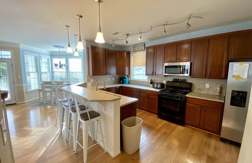 Berlin House | Large Beach House in Luxury Bayside Community; Pools, Clubhouse, Tennis, Piers