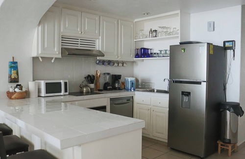 San Jose del Cabo Condo | Large Beachfront 2BR/2BA Condo @Mykonos Bay Resort