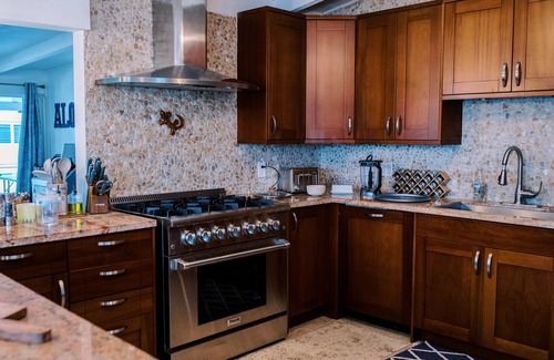 Enchanted Lake House | Large, beautiful, updated home w/pool, AC,mins from beach in Kailua! Flex stays!
