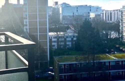 Churchill Apartment | Large, bright 1 bedroom withdouble bed + a separate study with a double sofabed