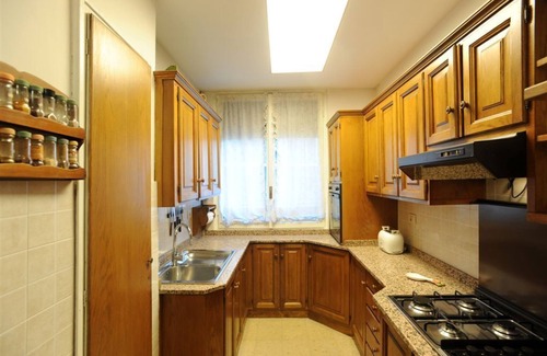 Cerchia dei navigli Apartment | Large, bright apartment in city center, walking distance to Duomo and more