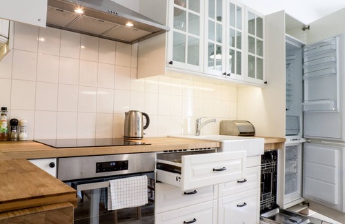 Stare Miasto Apartment | Large, bright, cozy old building apartment right on the market