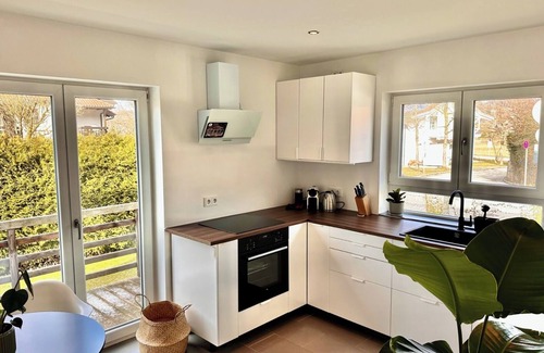 Worthsee Apartment | Large, bright garden apartment directly on Wörthsee