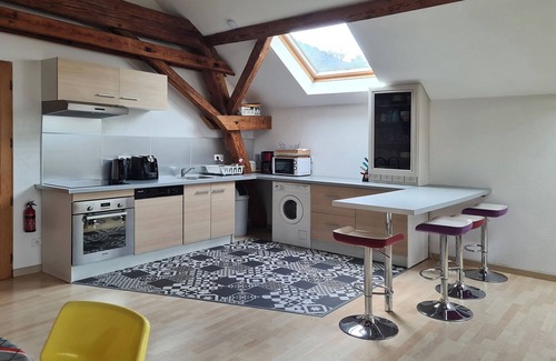 Saint-Nabor Cottage | Large bright loft + bedroom in old barn on the wine route
