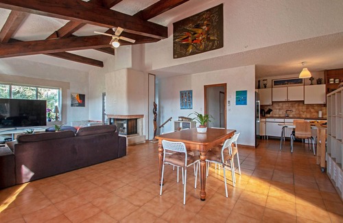 Montferrier-sur-Lez Villa | Large Bucolic Villa with pool, 12 pers, WiFi