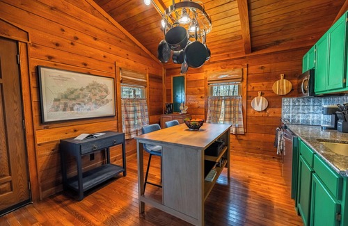 Monteagle Cabin | Large cabin on a quiet .5 acres! Game room, hot tub, sauna, fire pit, etc.