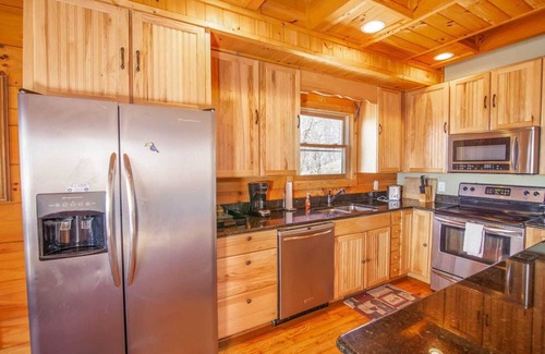 Zionville Cabin | Large Cabin Sitting at 4,000 Feet Elevation