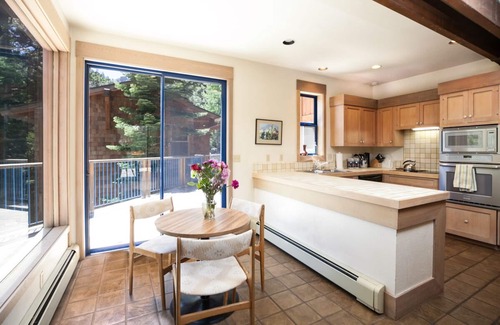 Olympic Valley House | Large Cabin w/180-Degree Mountain Views & Game room!