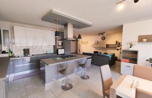 Pieta House | Large Central Apartment Near Valletta & Seafront