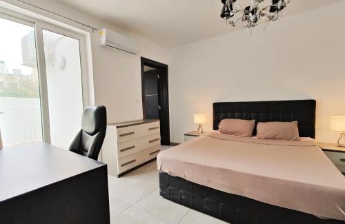 Pieta House | Large Central Apartment Near Valletta & Seafront