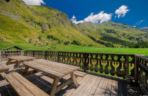 Champagny-en-Vanoise Ski Chalet | Large chalet, moutain view, outdoor activities