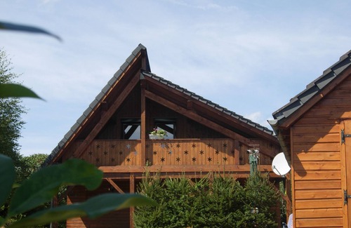 Saint-Jacques-d'Ambur Ski Chalet | Large chalet with jacuzzi and lake view