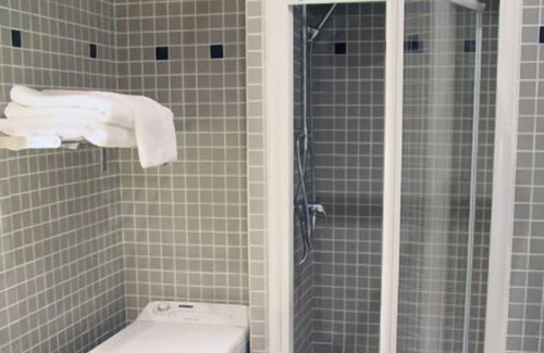 Quartier Saint-Ambroise Apartment | Large Charm & Calm studio near Marais