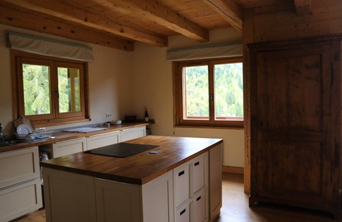 Servoz Ski Chalet | Large, comfortable apartment in a chalet near Chamonix