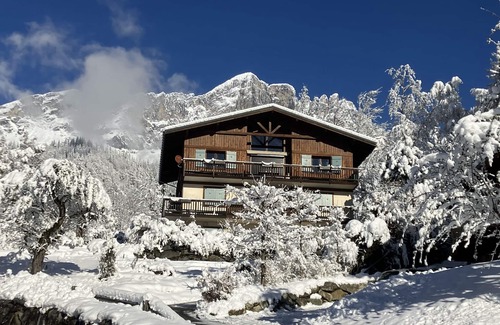 Servoz Ski Chalet | Large, comfortable apartment in a chalet near Chamonix