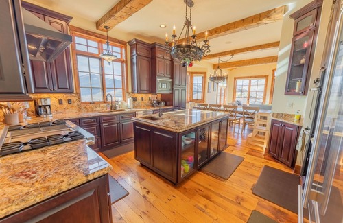 Crested Butte House | Large, comfortable, slope-side home!