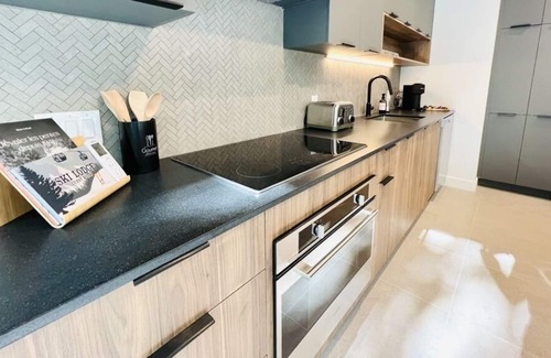 Orford Condo | Large condo at the foot of Mont Orford- 5 min Magog - Memphremagog - Spas-Pool