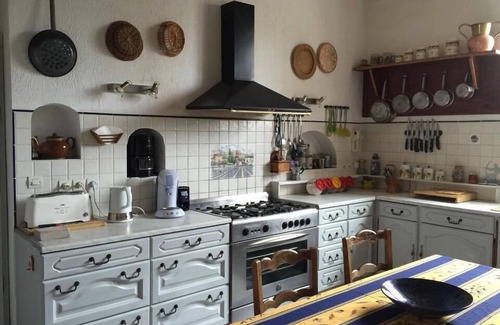 Accolay House | Large Country House