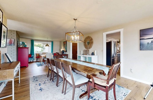 Freeland House | Large, dog-friendly home w/WiFi, fenced yard, fireplaces & gorgeous water view