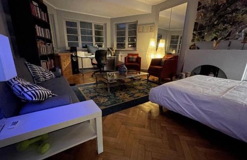 Mapesbury House | Large Double Bedroom 10 minutes to Central London