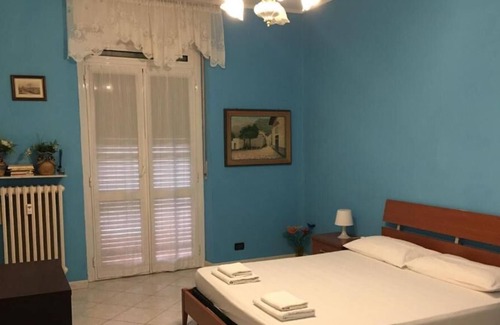 Vittoria House | Large double bedroom