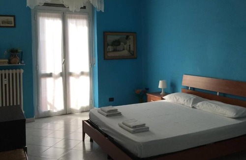 Vittoria House | Large double bedroom