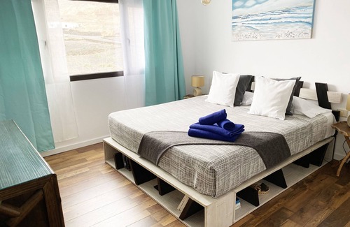 Tinajo Bed & Breakfast | Large double bedroom with bathroom