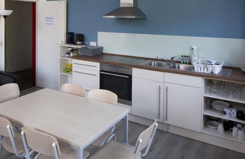 Flensburg Apartment | Large Double Room - Flensbed Hostel & Boardinghouse