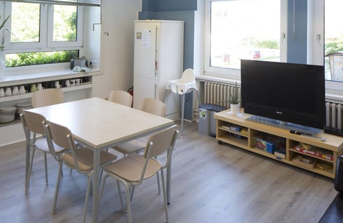 Flensburg Apartment | Large Double Room - Flensbed Hostel & Boardinghouse