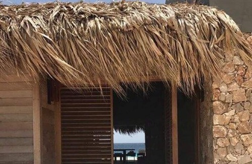 Belnem House | Large Eco Beach House Sleeps up to 8 directly ON the OCEAN