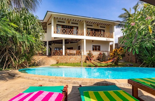 Galu Villa | Large Ensuite Room in Luxury Villa with Pool