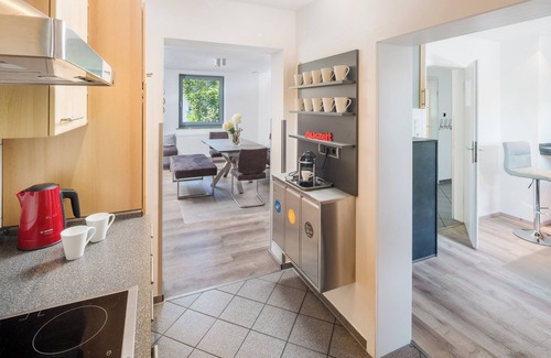 Bensheim Condo | Large, exclusive family apartment for 1-6 people - near bathing lake, parking lot
