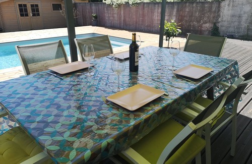 Saint-Medard-en-Jalles House | Large family home with heated pool between Bordeaux and the ocean.
