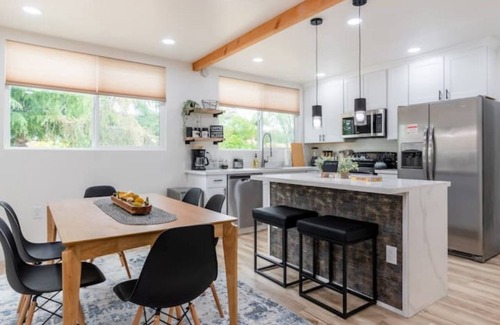 Concord House | Large families/friends group: 6 bedroom w/3 bathrooms