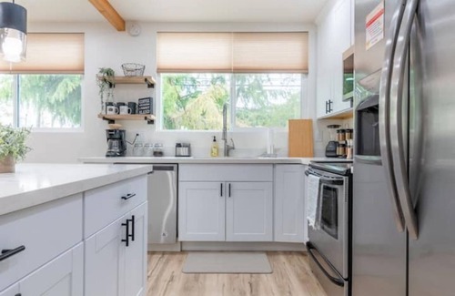 Concord House | Large families/friends group: 6 bedroom w/3 bathrooms