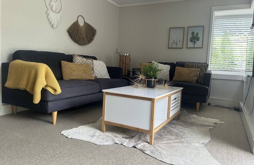 Pauanui House | Large Family Bach with Games room and Wifi. Pet friendly!