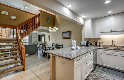 Myrtle Beach Condo | Large Family Friendly Condo - Steps to the Beach! Close to Attractions!