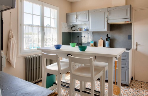 Penmarch Ski Chalet | Large family home for 8 with garden