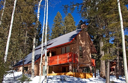 Taos Ski Valley House | Large Family Home in Taos Ski Valley - 5 Minutes to the Resort