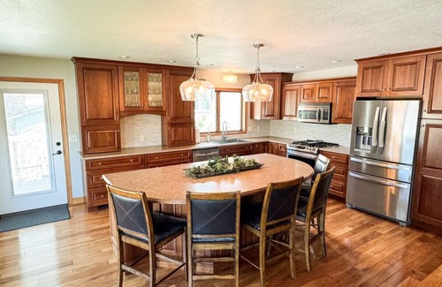 Spearfish House | Large Family Home with Great Location (BHSU, SHS)!